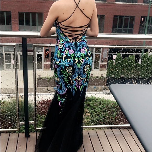 DRESS/GOWN - Picture 3 of 6